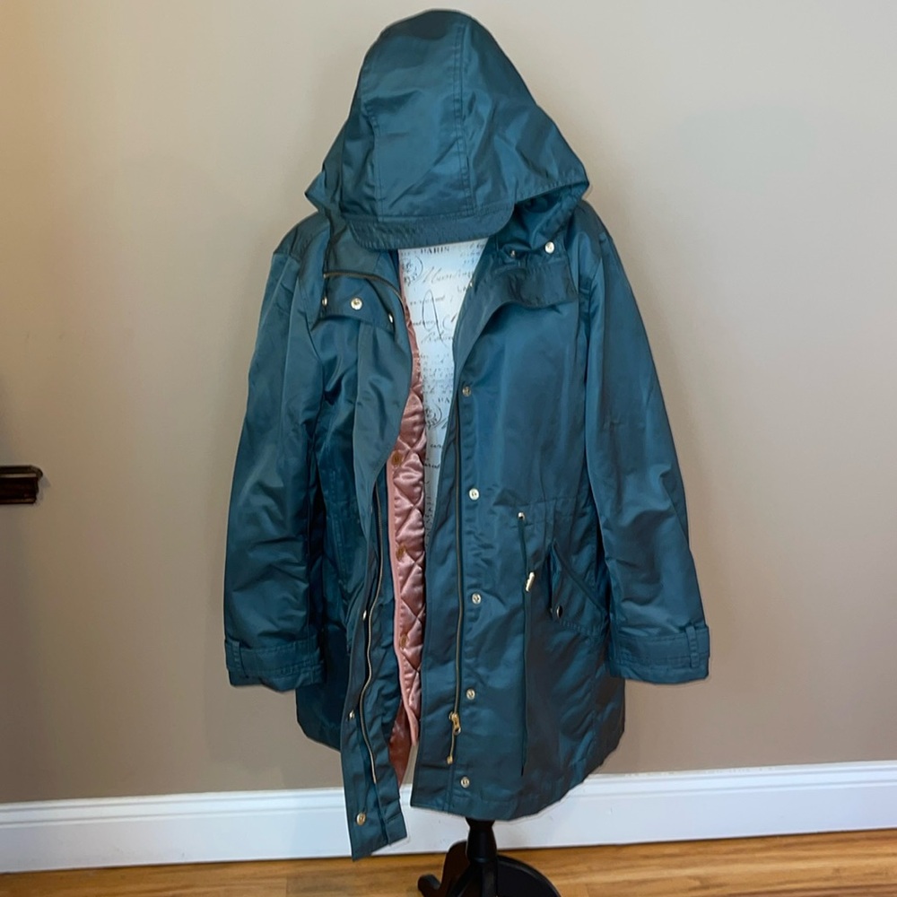 NWOT J Crew Rain Jacket ( Size Large)